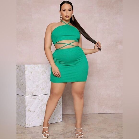 2/$30 SHEIN TWO PIECE SET (HALTER TOP + MINI SKIRT)- GREEN - Picture 3 of 7